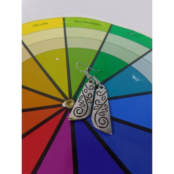 Boho Silver Tone Dangle Earrings Swirl Leaf Pattern Lightweight Retro Jewelry Gi - Picture 3 of 6